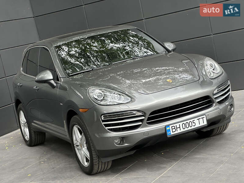 Внедорожник / Кроссовер Porsche Cayenne 2014 в Одессе