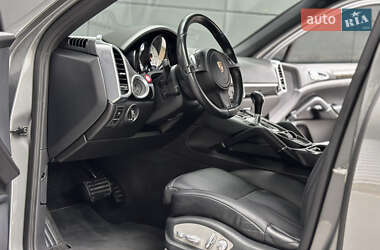 Внедорожник / Кроссовер Porsche Cayenne 2014 в 