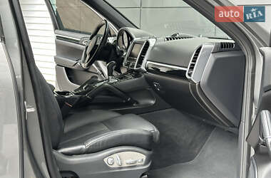 Внедорожник / Кроссовер Porsche Cayenne 2014 в 