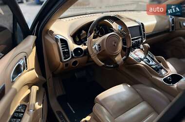 Внедорожник / Кроссовер Porsche Cayenne 2010 в 
