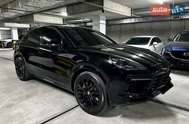 Внедорожник / Кроссовер Porsche Cayenne 2019 в 