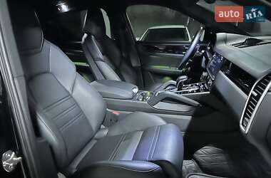 Внедорожник / Кроссовер Porsche Cayenne 2019 в 