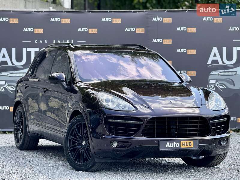 Внедорожник / Кроссовер Porsche Cayenne 2011 в 