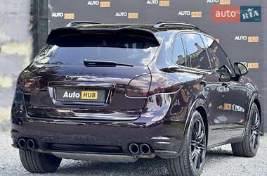 Внедорожник / Кроссовер Porsche Cayenne 2011 в 