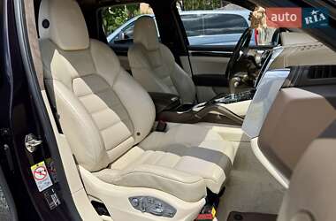 Внедорожник / Кроссовер Porsche Cayenne 2011 в 