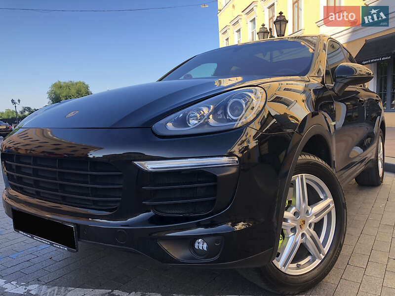 Позашляховик / Кросовер Porsche Cayenne 2015 в Одесі