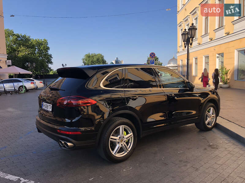 Позашляховик / Кросовер Porsche Cayenne 2015 в Одесі