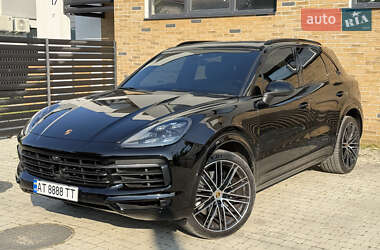 Внедорожник / Кроссовер Porsche Cayenne 2021 в 