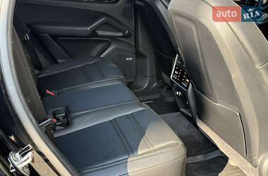 Внедорожник / Кроссовер Porsche Cayenne 2021 в 