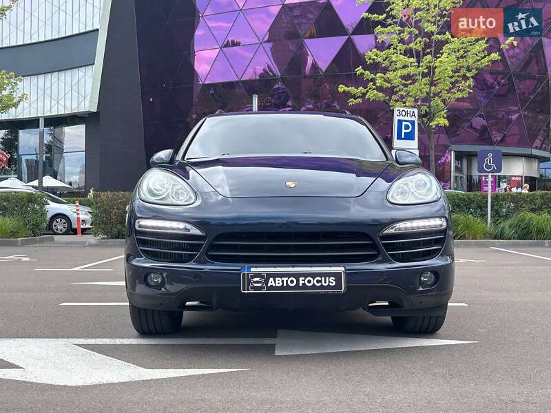 Внедорожник / Кроссовер Porsche Cayenne 2013 в Киеве