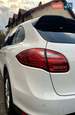 Внедорожник / Кроссовер Porsche Cayenne 2013 в 