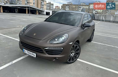 Позашляховик / Кросовер Porsche Cayenne 2010 в 