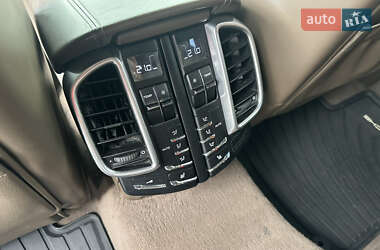 Позашляховик / Кросовер Porsche Cayenne 2010 в 