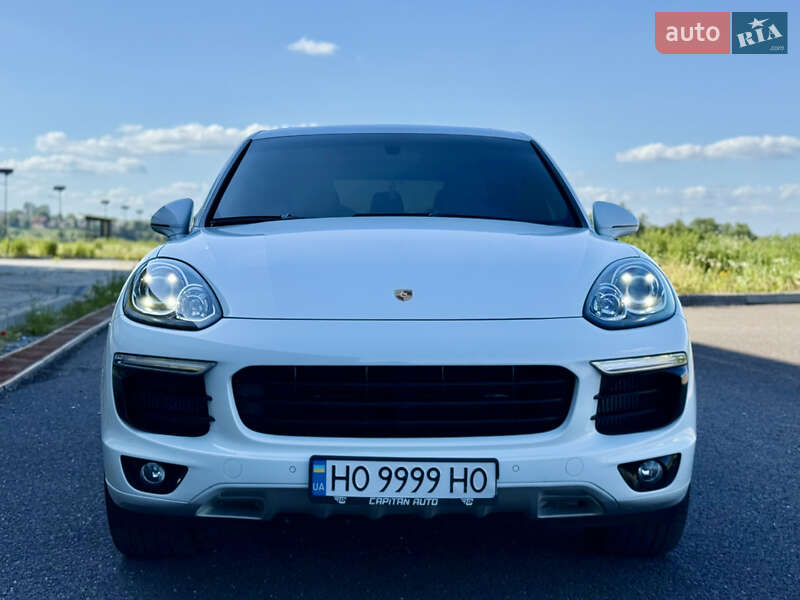 Внедорожник / Кроссовер Porsche Cayenne 2015 в Тернополе