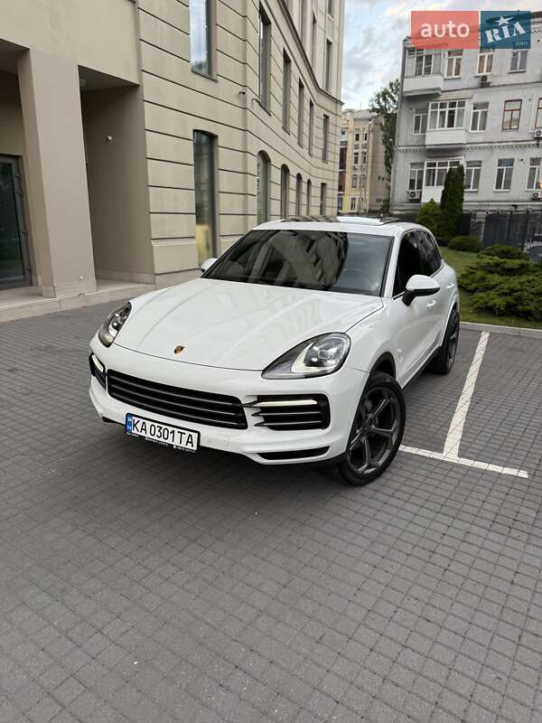 Внедорожник / Кроссовер Porsche Cayenne 2020 в Киеве