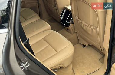 Внедорожник / Кроссовер Porsche Cayenne 2010 в 