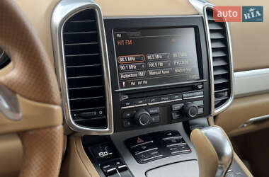 Внедорожник / Кроссовер Porsche Cayenne 2010 в 