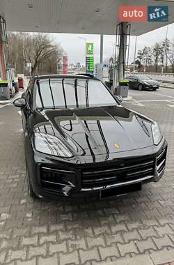 Внедорожник / Кроссовер Porsche Cayenne 2023 в Киеве
