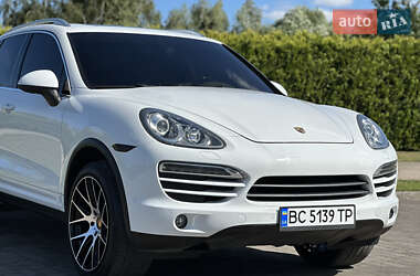 Внедорожник / Кроссовер Porsche Cayenne 2012 в 