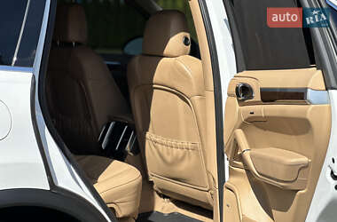 Внедорожник / Кроссовер Porsche Cayenne 2012 в 
