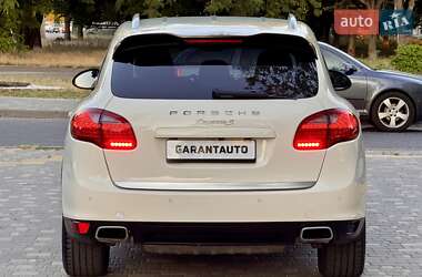 Внедорожник / Кроссовер Porsche Cayenne 2011 в 