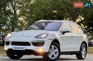 Внедорожник / Кроссовер Porsche Cayenne 2011 в 