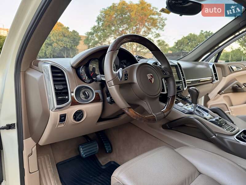 Позашляховик / Кросовер Porsche Cayenne 2011 в Одесі фото 43 Позашляховик / Кросовер Porsche Cayenne 2011 в Одесі