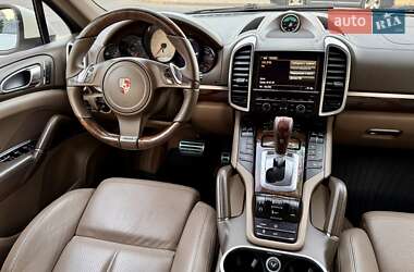 Внедорожник / Кроссовер Porsche Cayenne 2011 в 