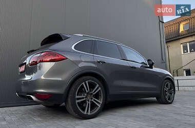 Внедорожник / Кроссовер Porsche Cayenne 2011 в 