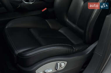 Внедорожник / Кроссовер Porsche Cayenne 2011 в 