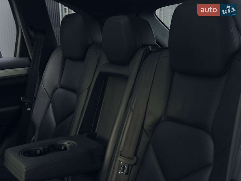 Внедорожник / Кроссовер Porsche Cayenne 2011 в Остроге фото 41 Внедорожник / Кроссовер Porsche Cayenne 2011 в Остроге