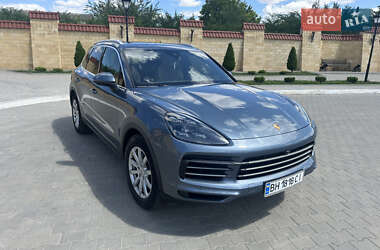 Позашляховик / Кросовер Porsche Cayenne 2018 в 