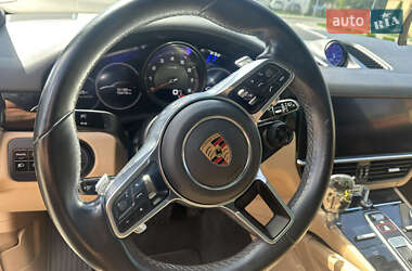 Позашляховик / Кросовер Porsche Cayenne 2018 в 
