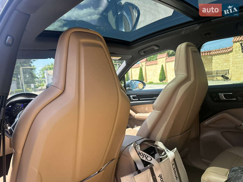 Внедорожник / Кроссовер Porsche Cayenne 2018 в Измаиле