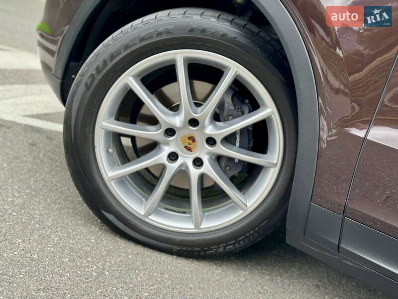 Внедорожник / Кроссовер Porsche Cayenne 2018 в Киеве