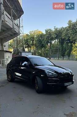 Внедорожник / Кроссовер Porsche Cayenne 2011 в 