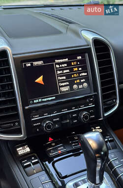 Внедорожник / Кроссовер Porsche Cayenne 2011 в 