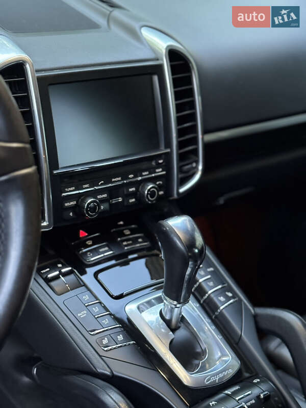 Позашляховик / Кросовер Porsche Cayenne 2011 в Тернополі