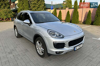 Внедорожник / Кроссовер Porsche Cayenne 2015 в 