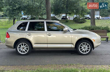 Внедорожник / Кроссовер Porsche Cayenne 2005 в 