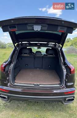 Внедорожник / Кроссовер Porsche Cayenne 2016 в 