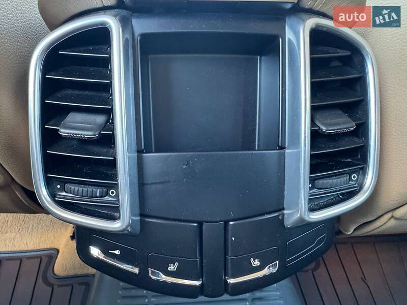 Позашляховик / Кросовер Porsche Cayenne 2010 в Києві