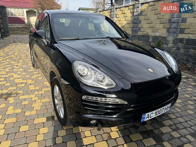 Позашляховик / Кросовер Porsche Cayenne 2012 в Горохові