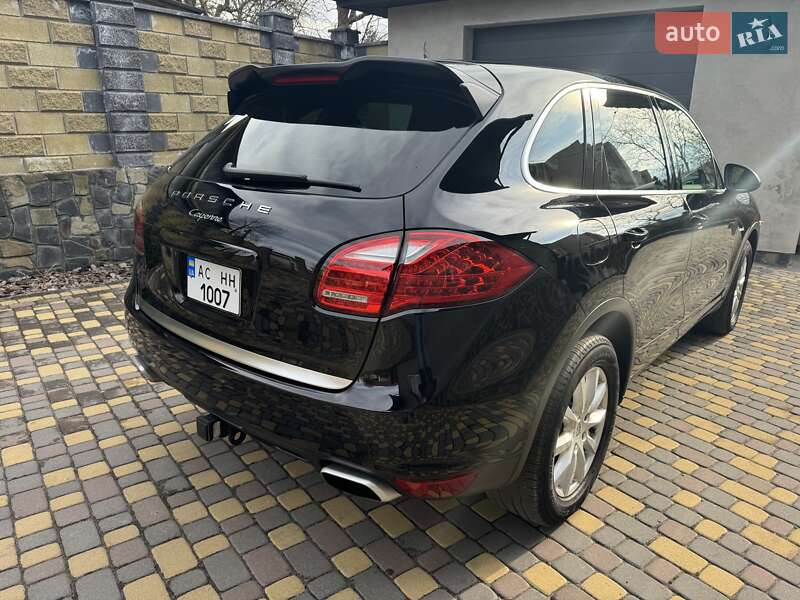 Позашляховик / Кросовер Porsche Cayenne 2012 в Горохові