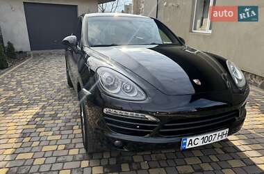 Внедорожник / Кроссовер Porsche Cayenne 2012 в 