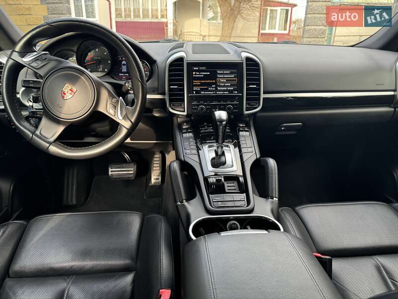 Позашляховик / Кросовер Porsche Cayenne 2012 в Горохові