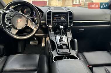 Внедорожник / Кроссовер Porsche Cayenne 2012 в 