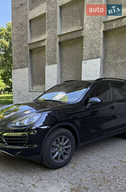 Внедорожник / Кроссовер Porsche Cayenne 2011 в 