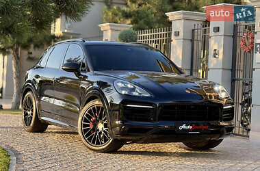 Позашляховик / Кросовер Porsche Cayenne 2022 в 