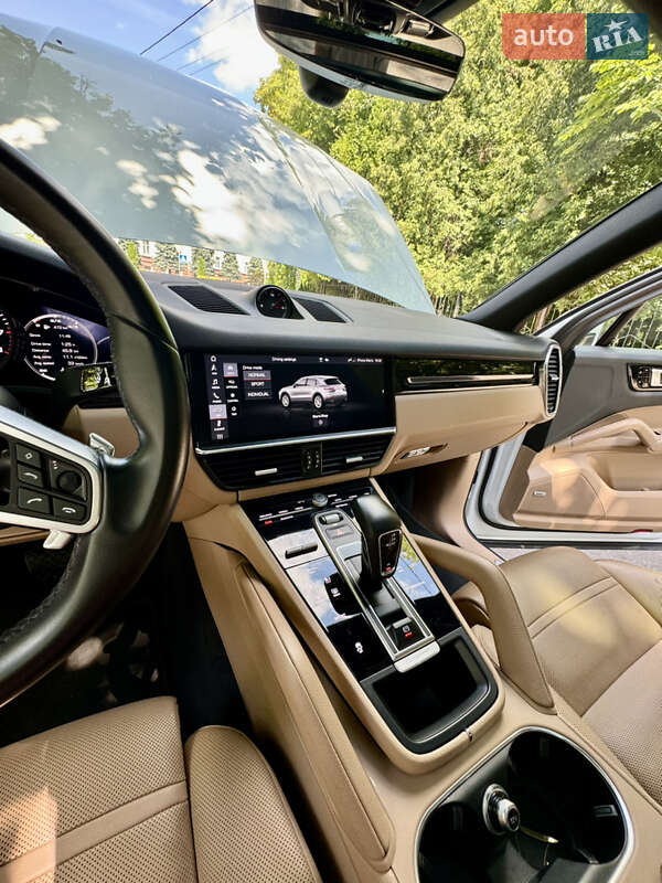 Позашляховик / Кросовер Porsche Cayenne 2019 в Києві